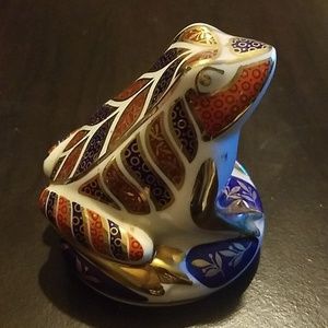 Vintage Japanese Porcelain Frog Figurine